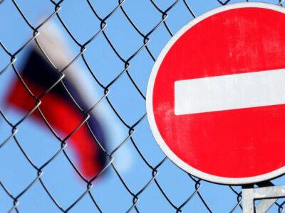 В россии неофициально запретили выезд региональным чиновникам за пределы страны - росСМИ