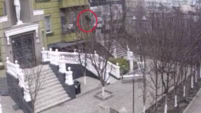 В Одессе взяточник выпрыгнул из окна, чтобы не даться в руки силовикам