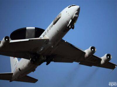 В Румынию прибыли самолеты НАТО, которые будут следить за войной в Украине. Видео