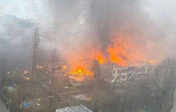 Падение вертолета в Броварах: появились видео первых минут трагедии