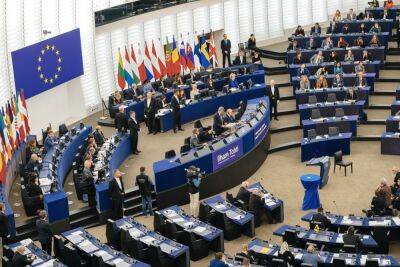 Европарламент проголосовал за включение КСИР в список террористических организаций