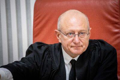Судья Алекс Штейн: «Народный избранник отвечает по закону, если он не король»