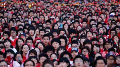 Впервые за 60 лет сократилось население Китая
