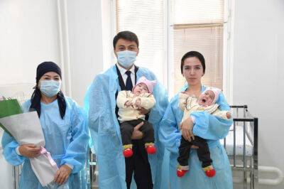 В Узбекистане впервые провели успешную операцию по разделению сиамских близнецов
