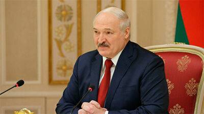Лукашенко дозволив собі довіку лишатись у парламенті Білорусі – як Путін