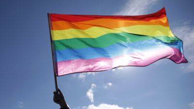 Роскомнадзор обозначил критерии для определения "ЛГБТ-пропаганды"