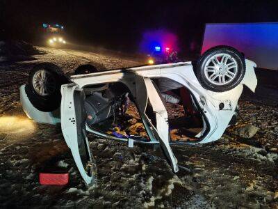 Водитель легковушки пострадал в ночном ДТП на трассе М9 в Тверской области