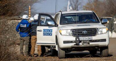 Российские военные украли более 50 автомобилей ОБСЕ: Евросоюз требует вернуть их