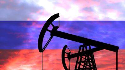 США выступают против снижения потолка цен на российскую нефть – Bloomberg