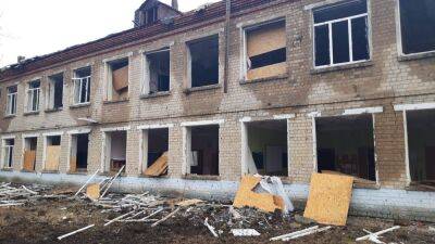 Синегубов показал фото последствий ракетного удара по школе в Купянске