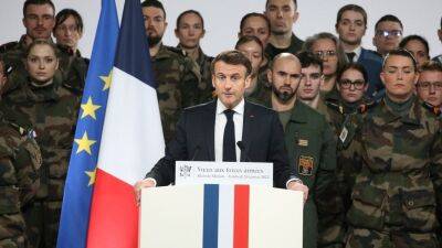 Президент Франции объявил о решении увеличить оборонный бюджет