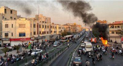 Массовые протесты и новые санкции: действительно ли запад раскачивает ситуацию в Иране
