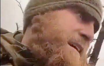 Выживший кадыровец показал под Бахмутом окоп, заваленный телами военных РФ
