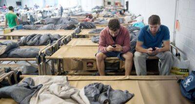 Сколько теперь будут платить за мобильную связь украинские беженцы в Европе. Халява закончилалсь
