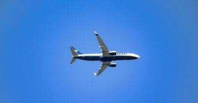 Летевший из Польши в Грецию самолет Ryanair сообщил о бомбе