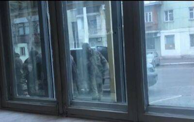 В Одессе военные силой запихали мужчину в машину и отвезли в военкомат