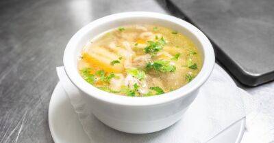 Вкусная классика. Рецепт наваристого суп с клецками - focus.ua - Украина