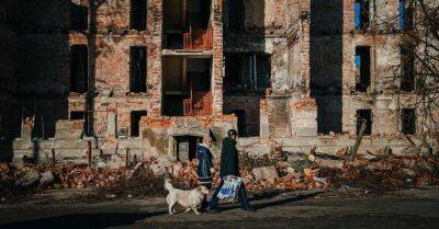 Украинцы возвращаются в освобожденные от российских войск города. Репортаж из Лимана