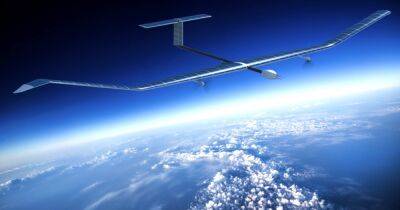 Дрон на солнечных батареях появится в продаже в 2024 году: он умеет летать "вечно"