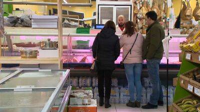 Португальцы едут за покупками в Испанию