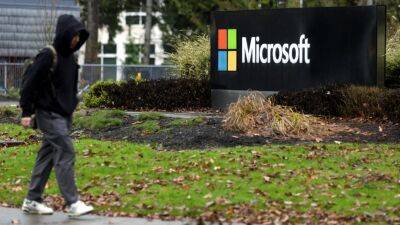 Компания Microsoft объявила о предстоящем увольнении 10 тысяч работников