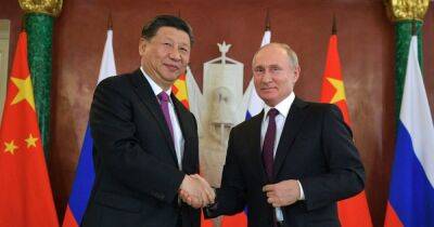 Китай мог продавать России бронежилеты и каски: СМИ узнали о договоренностях Пекина и Москвы
