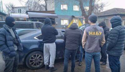Требовал $100 за "решение" вопроса: мэра задержали на получении взятки в Одесской области