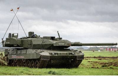 Германия одобрила поставку Украине 14 танков Leopard 2 и разрешит это делать другим странам