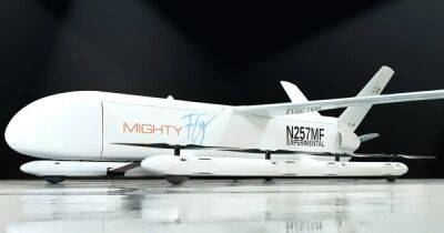 Дрон может нести полезную нагрузку в 45 кг и летать со скоростью 150 км/ч (видео)