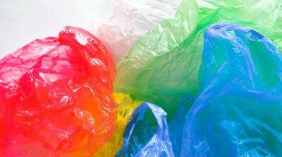 Украинцы стали меньше пользоваться пластиковыми пакетами – Минэкономики
