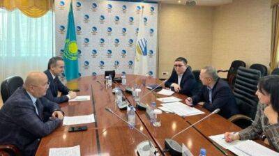 Таджикистан и Казахстан обсудили вопросы транспортировки и перевозки грузов между двумя странами