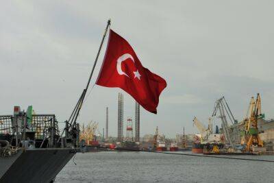 Воздушная тревога по всей Украине, российская ракета протаранила турецкий корабль