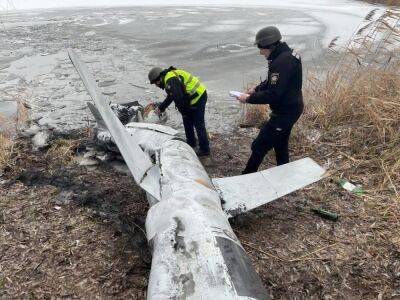 Небытов показал российскую ракету, которую достали из озера в Киевской области