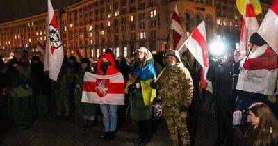 В Киеве состоялся марш памяти Михаила Жизневского и других погибших граждан Беларуси (фото)