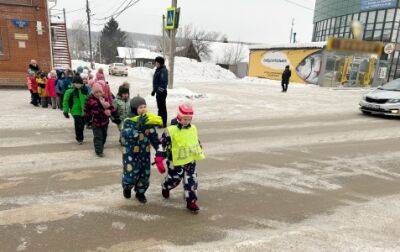 Сотрудники Госавтоинспекции Кунгура провели пешеходную экскурсию для дошкольников