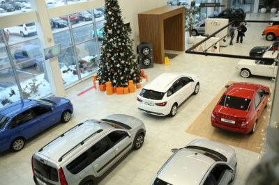 «Открытие Авто»: в декабре жители РФ потратили на новые автомобили около 135 млрд рублей, за 2022 год — 1,5 трлн рублей