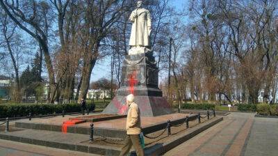 Минкультуры рекомендует Киеву демонтировать памятник Ватутину возле ВР