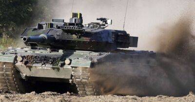 Западные союзники обещают передать Украине более 300 танков, — посол