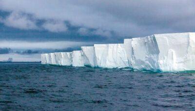 Огромный айсберг размером с Лондон откололся в Антарктиде