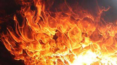 В Харькове на пожаре погиб мужчина, семь человек спасли