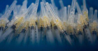 Майкл Райан - Стелла Кириакидис - ЕС предложил Китаю бесплатные вакцины от Covid-19 - rus.delfi.lv - Китай - Англия - Латвия