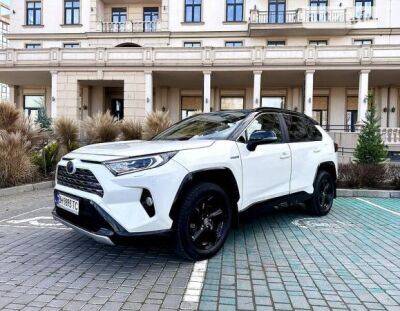 Авторынок в Украине: в 2022 году украинцы купили почти 38 тысяч автомобилей. Лидирует Toyota