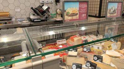 В Израиле исчез с прилавков дешевый импортный сыр: в чем причина