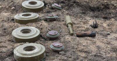 В Херсонской области авто подорвалось на оставленной ВС РФ взрывчатке: двое погибших , — ОВА