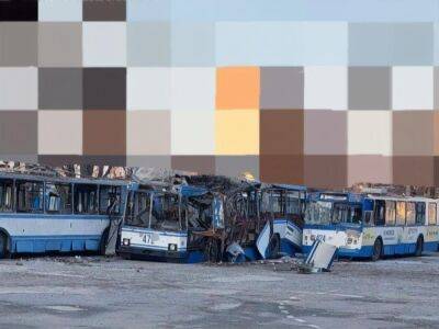 Оккупанты обстреляли троллейбусное депо в Херсоне, повреждены более 20 троллейбусов – горсовет