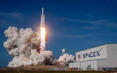 SpaceX привлекла $750 млн при оценке в $137 млрд. Главный инвестор — американский венчурный фонд Andreessen-Horowitz