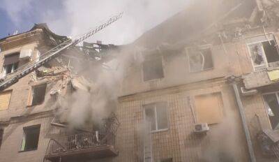 Жуткий удар по Харькову: оккупанты попали в жилой дом в центре города - тяжелые последствия