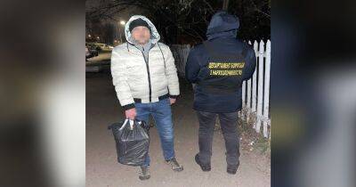 Упаковал наркотики в пачки с кофе: киевлянин пытался незаметно переслать "соли" на 800 тыс. грн