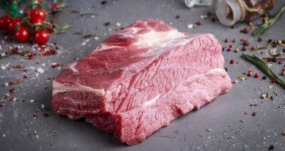 Bloomberg: в 2022 году спрос на говядину в мире резко снизился