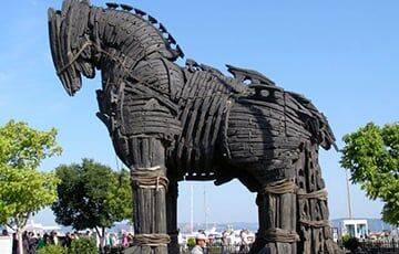 Троянский конь для России